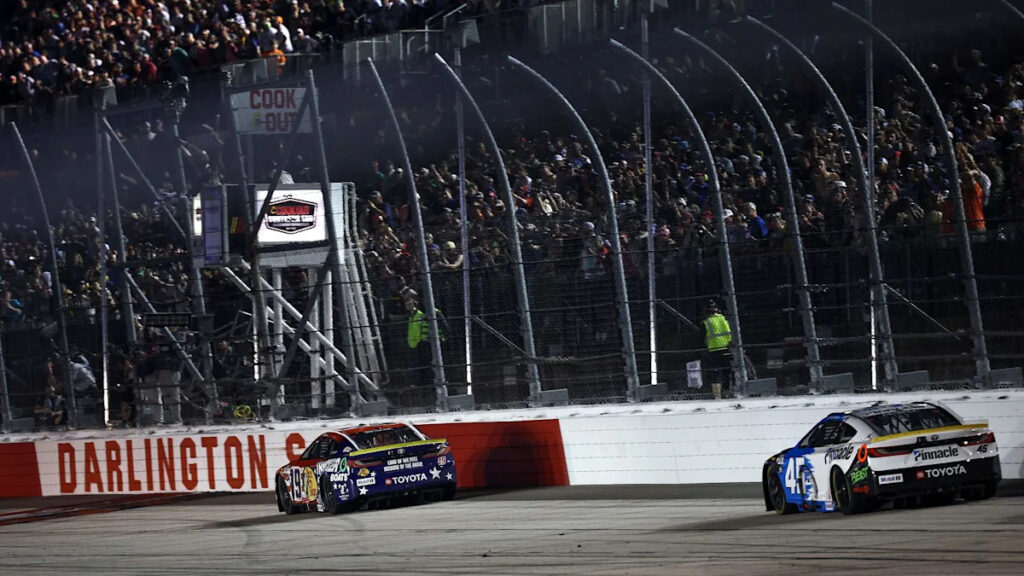 NASCAR Darlington Betting Odds: Favorites, Sleepers and Longshots for Sunday’s Race NASCAR Darlington Betting Odds: Favorites, Sleepers and Longshots for Sunday’s Race