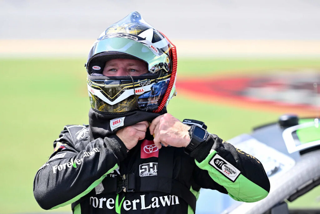 NASCAR: Earnhardt Eyes Competitive Full-Time Ride for 2027