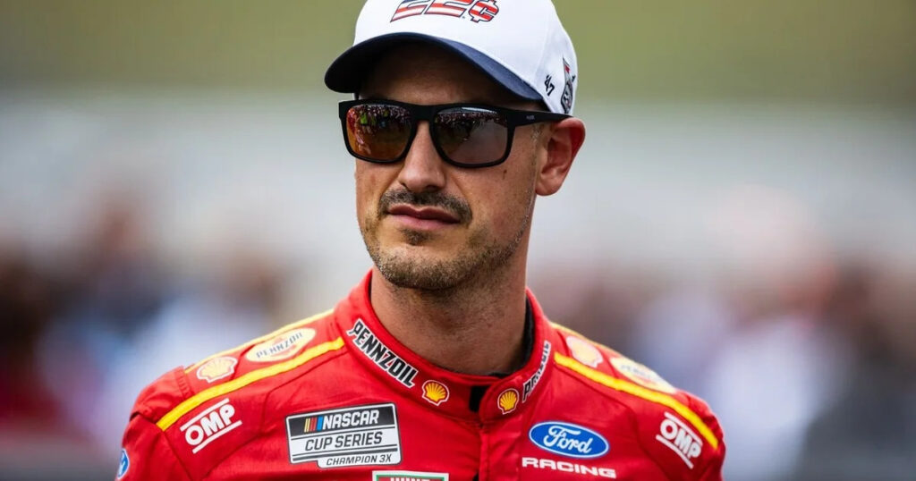 Joey Logano down but not out of NASCAR Chase after Kansas flat tire