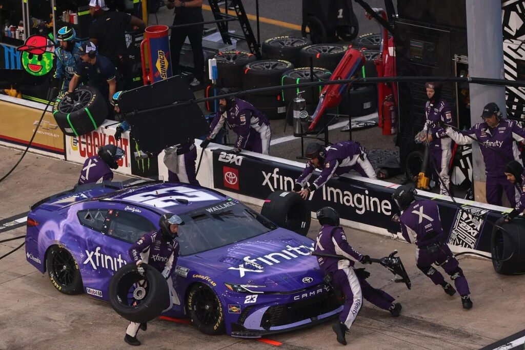 New record set for fastest NASCAR pit stop by Bubba Wallace’s No. 23 crew