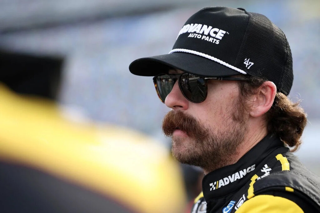 Ryan Blaney furious after getting turned by Ricky Stenhouse Jr. at Daytona: ‘What the f***’
