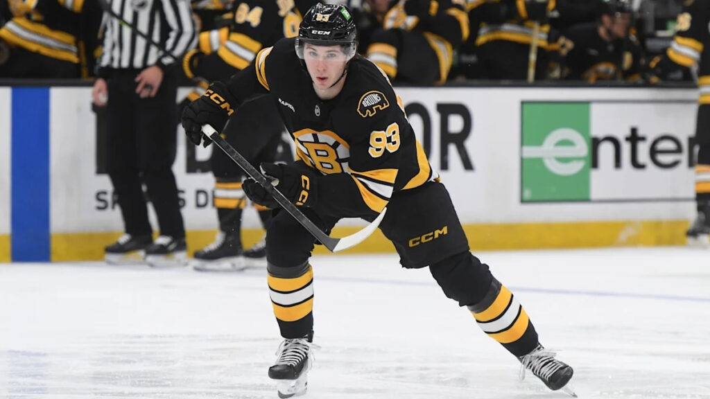 Boston Bruins lock up young center Fraser Minten with a 7-year, .4 million contract extension
