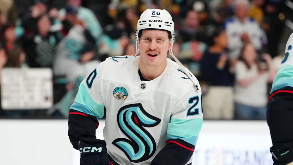 Rangers sign winger Eeli Tolvanen for 1 year, .5 million