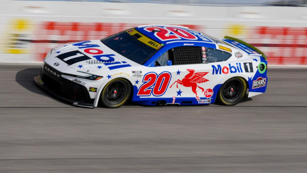 Bell passes defending NASCAR champion Larson to win Southern 500 to start The Chase
