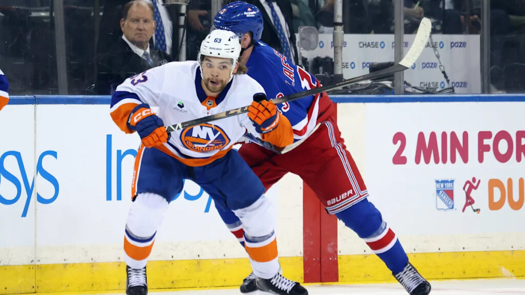 Islanders’ Matias Maccelli calms two preseason concerns with two-goal performance