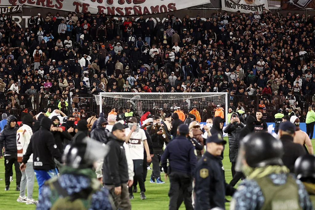 There was trouble! Platense v Fluminense nearly ended in tragedy There was trouble! Platense v Fluminense nearly ended in tragedy