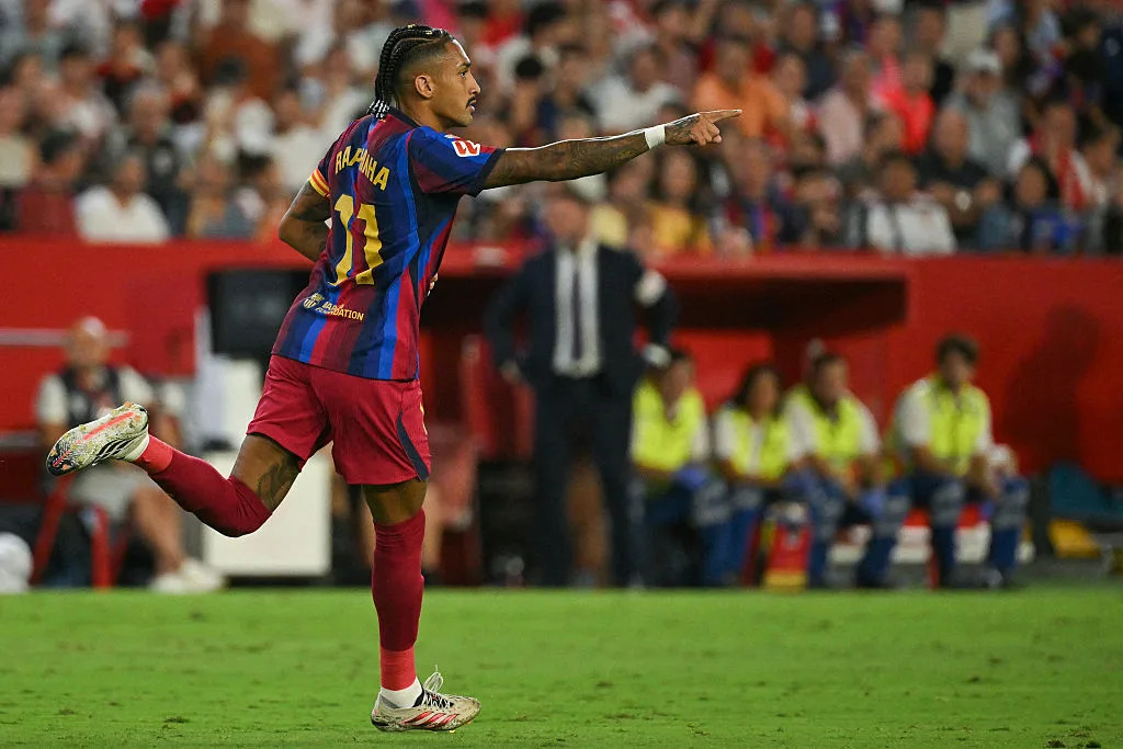 😎 Raphinha takes aim at Messi and CR7 as historic start continues 😎 Raphinha takes aim at Messi and CR7 as historic start continues