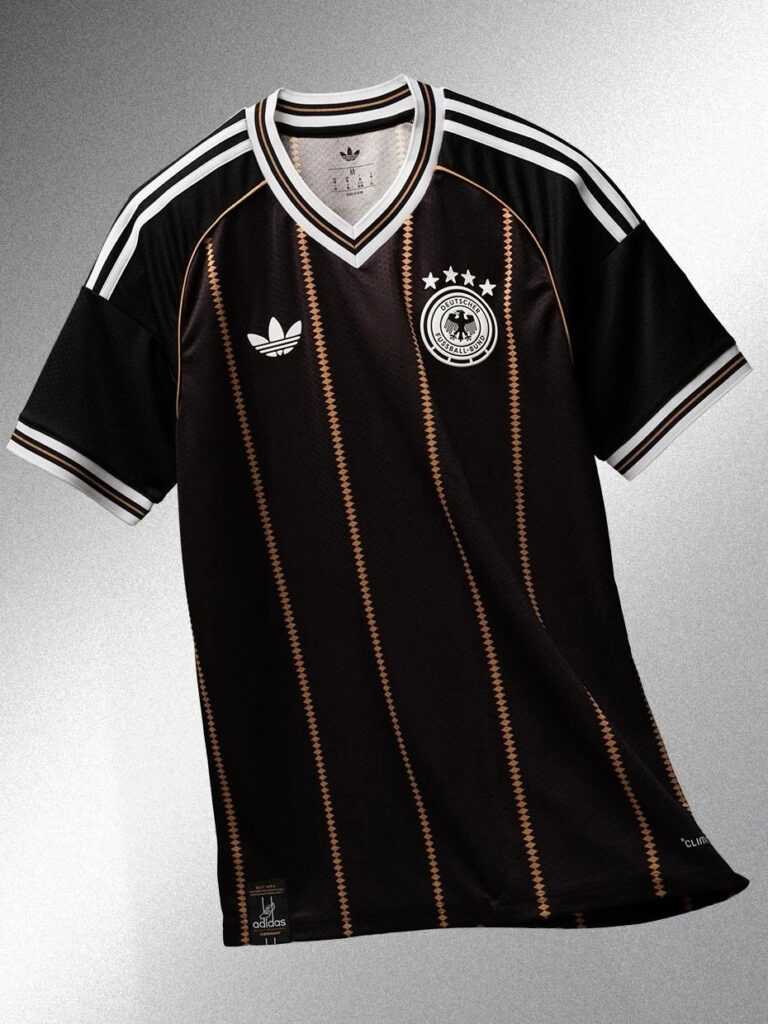 📸 Germany unveil their latest adidas shirt on Thursday 📸 Germany unveil their latest adidas shirt on Thursday