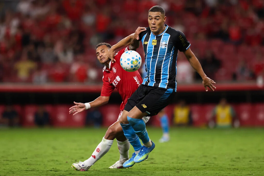 🍓 Waltz and strawberries? Grêmio mock Inter after Copa do Brasil KO 🍓 Waltz and strawberries? Grêmio mock Inter after Copa do Brasil KO