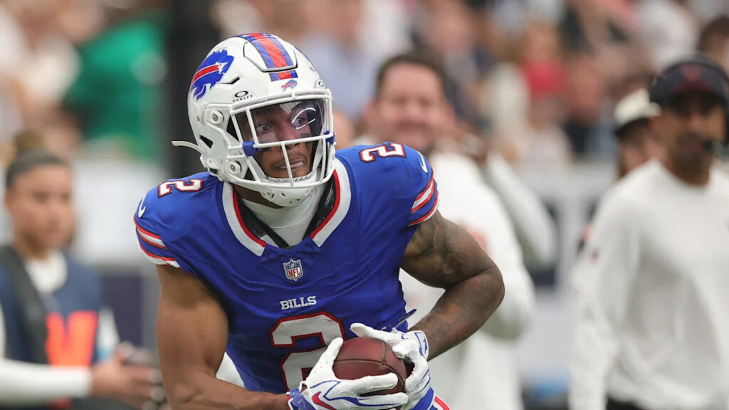 DJ Moore not on Bills’ estimated injury report, says he’s fine