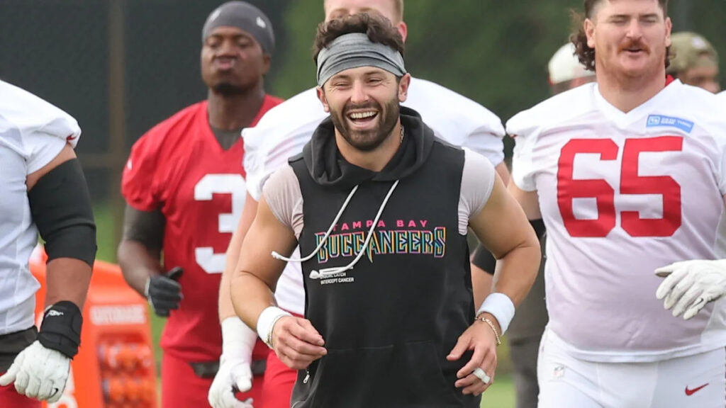 Baker Mayfield agrees to three-year extension with Buccaneers