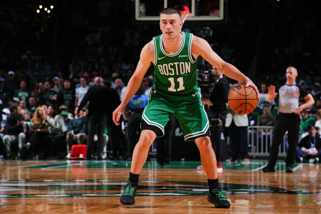 Payton Pritchard: starter or sixth man?