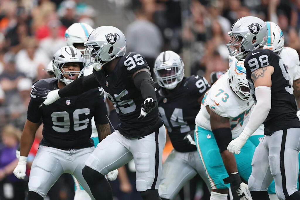 Raiders’ defense is key against Chargers’ offense