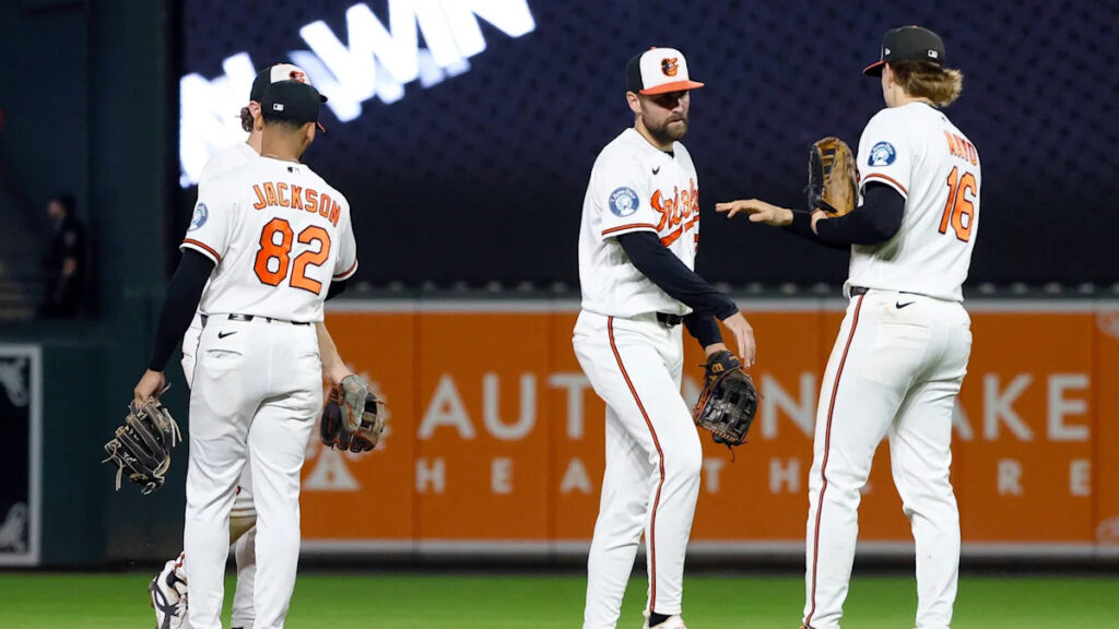 Orioles news: O’s sweep doubleheader, stave off elimination Orioles news: O’s sweep doubleheader, stave off elimination