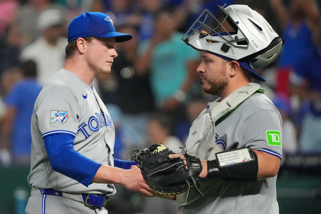 Jays Beat Royals – Yahoo Sports