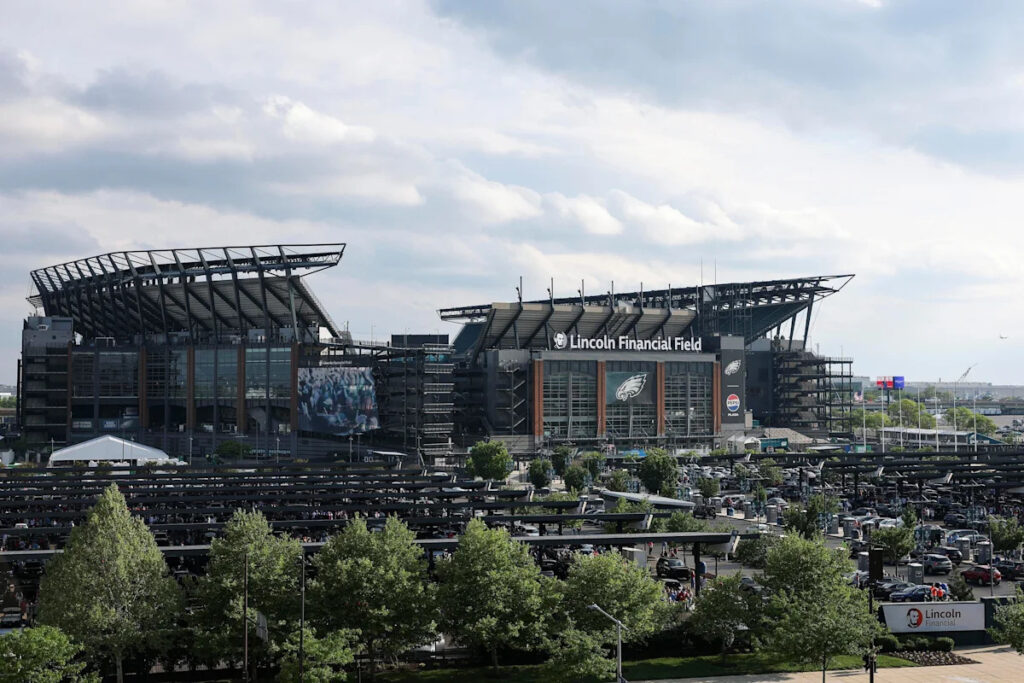 Eagles vs. Commanders Week 1: Scores, updates, and discussion