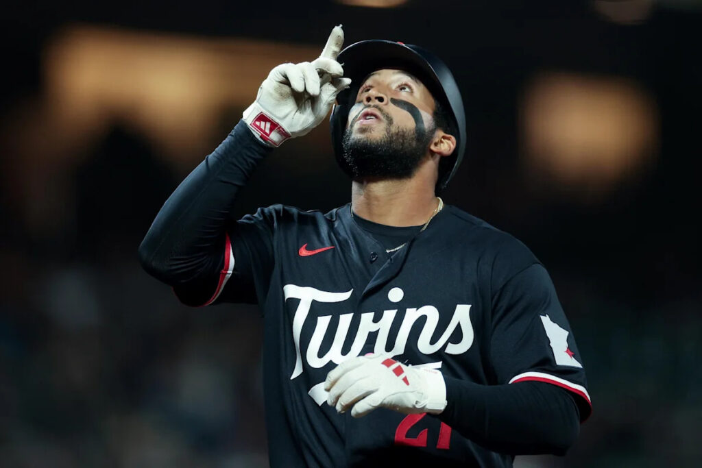Giants 5, Twins 2: Sleepy baseball Giants 5, Twins 2: Sleepy baseball