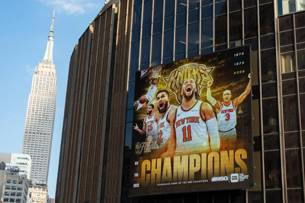 Knicks halt ticket sales after admitting prices were mistake