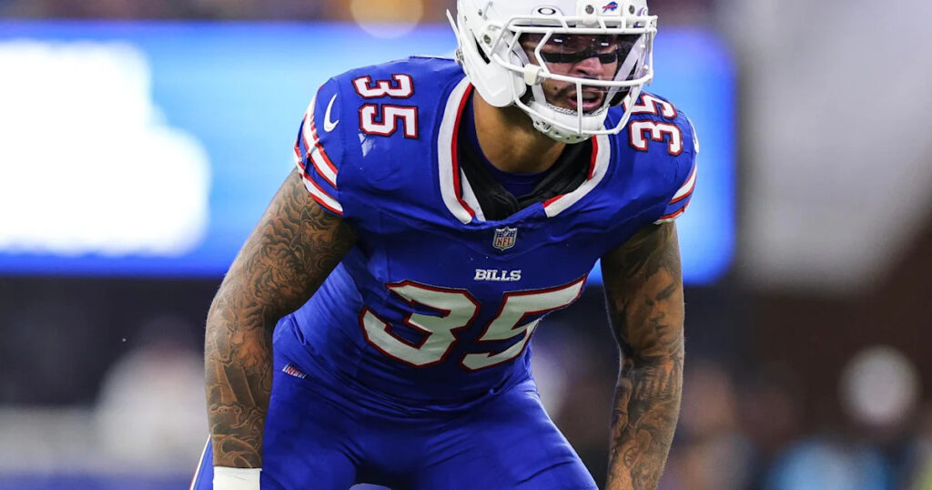Seahawks sign linebacker to practice squad, release D’Anthony Bell