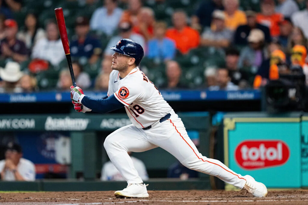 4-Run Third Backs Brown as Astros Drop White Sox 6-2 4-Run Third Backs Brown as Astros Drop White Sox 6-2