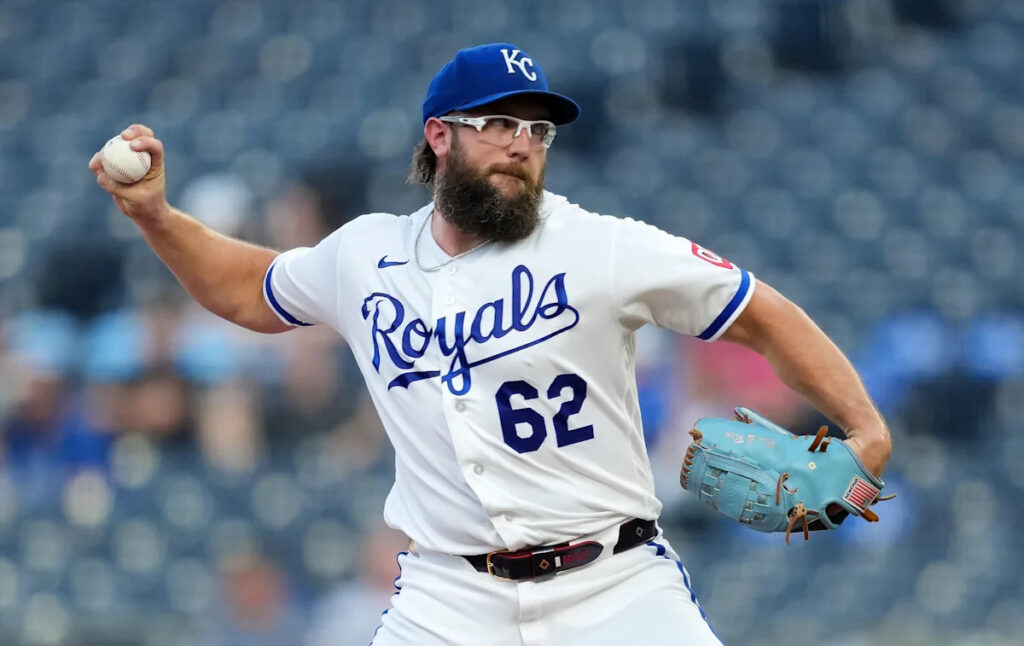 Randy Dobnak’s magic runs out, ironically during the Royals’ Harry Potter night