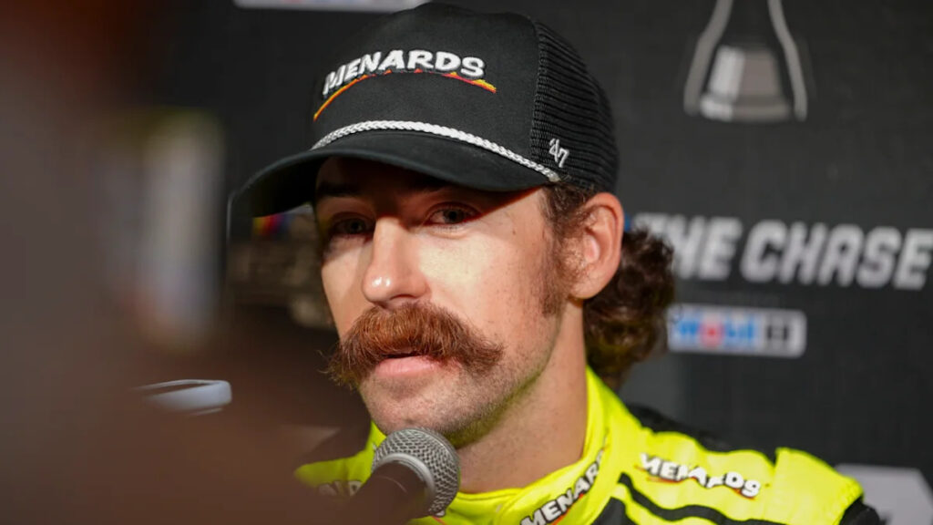 Ryan Blaney Dealt 2 Massive Blows in First Race of NASCAR’s The Chase at Darlington