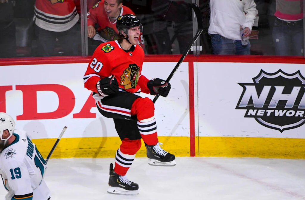 Former Blackhawks Winger Still A Free Agent After Tough Year