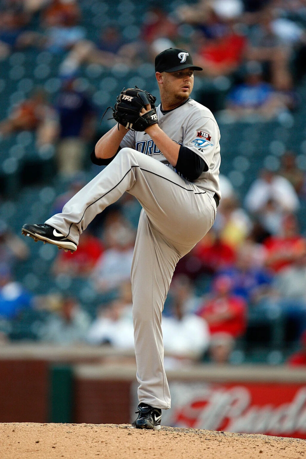 Former Toronto Blue Jays pitcher Brian Wolfe dies at 45