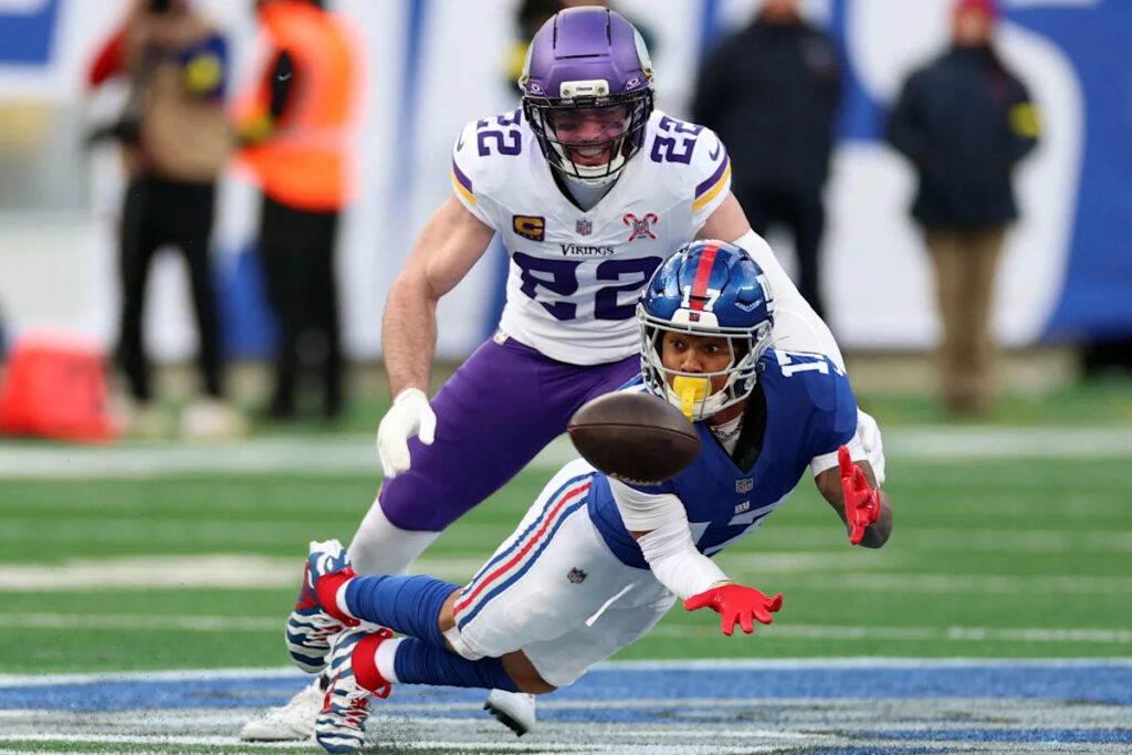 Harrison Smith returns to Vikings after Minnesota’s safety crisis