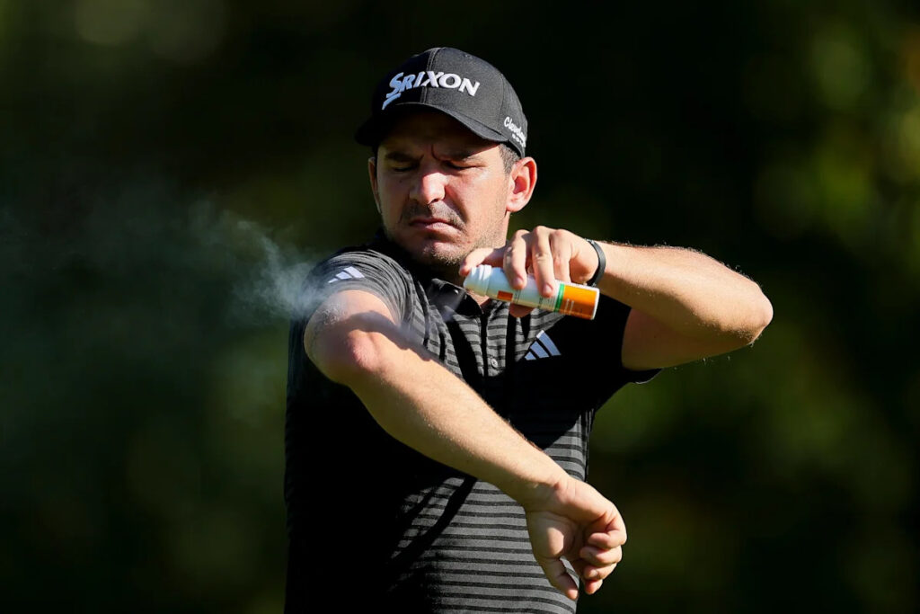 Caddie quits on PGA Tour pro mid-round