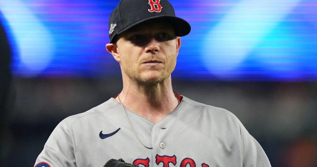 Red Sox veterans Sonny Gray and Willson Contreras speak out about team’s decision-making after elimination by Yankees
