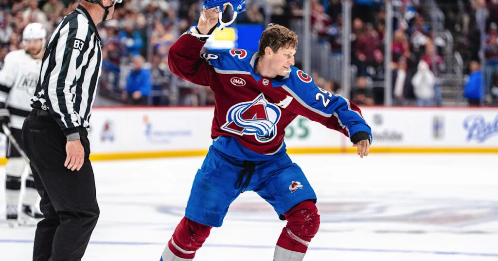 Recap: Opening night mayhem leads to 8-4 Avalanche win